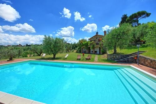 Villa Ulivi by PosarelliVillas