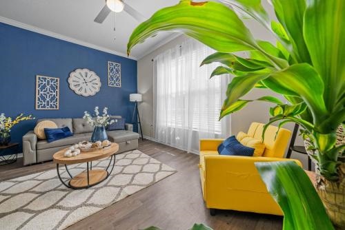 Chic 2br2ba- Minutes To Airport & Westchase #3