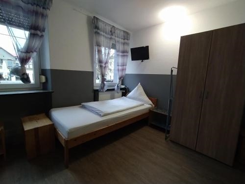 Moblierte Wohnung fur 6 Personen - KMK Monteure