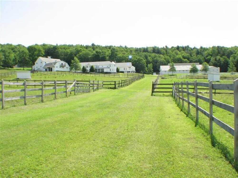 B N B Ranch  Guest House N Spa