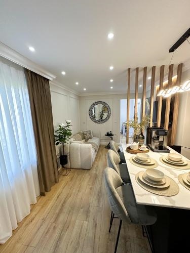 Porcelain Apartment