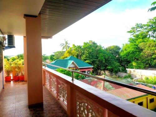 Linda's Apartment and Transient