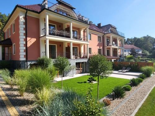 APARTAMENT przy jeziorze