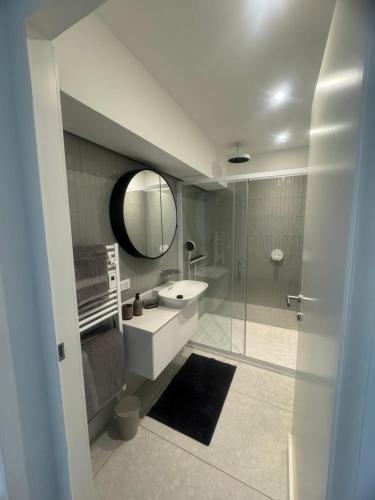 T4 standing a Cargese