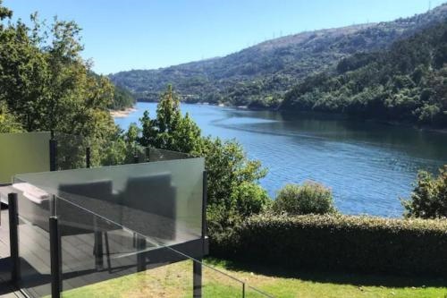 Apartamento Javali - Casas Barca do Rio by Geres Casas