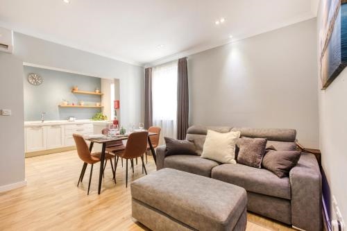 Cosy 2BR home, centre of Msida with full amenities by 360 Estates