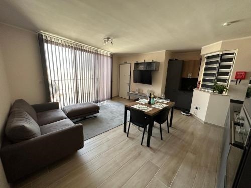 A Brand New Stunning Penthouse with BBQ area