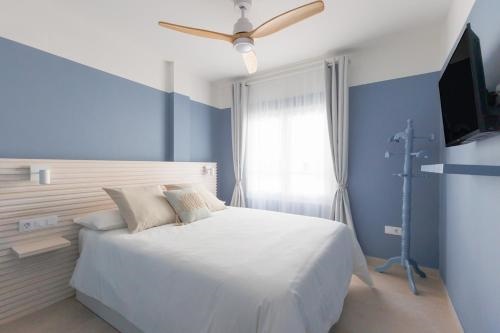 Elegant 2 Bedrooms Flat 5 minutes from the sea & free parking