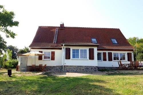Haus am See zur roten Tur