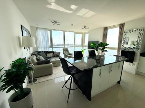 Luxury Waterfront Apartment With Panoramic View