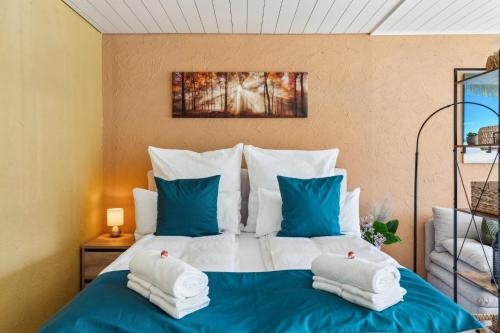 4 Seasons Apartment I 1-4 Personen I See, Bergsicht I 65'' Smart TV, Tischkicker und Badewanne I Parkplatz