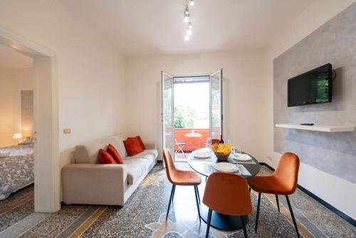 Casa Roberto Centrale vista porto Carlo Riva