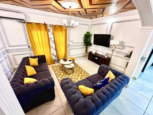 Appartement 2 et 1 chambres salon balcon canal sat wifi Netflix parking gardien 24 sur 24