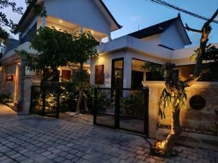 Padinis Villa & Coffee