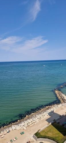 LAMAR SUITES Seafront Apartments