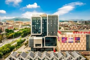 Eastern Gloria Plaza Hotel