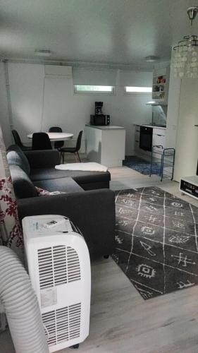 Lentokenttastudio, Oulu Airport studio