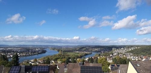 Sauna, Balkon und Rheinblick am Rheinsteig