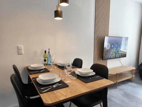 maremar - Apartments am Ferberturm - Luxus Boxspringbett - Kuche - Arbeitsplatz - WLAN