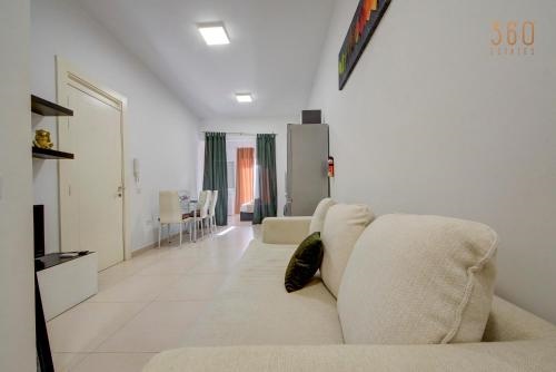 Cozy Studio home with Stunning Mosta Dome Views by 360 Estates