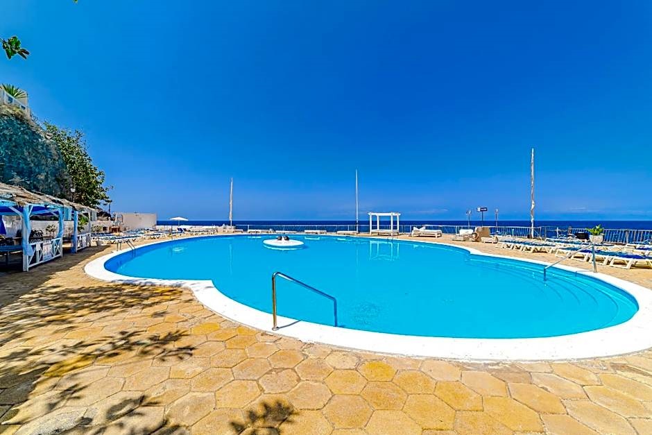 Ocean Breeze Apartments