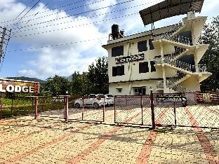 Sri Swarna Darvi Lodge Horanadu