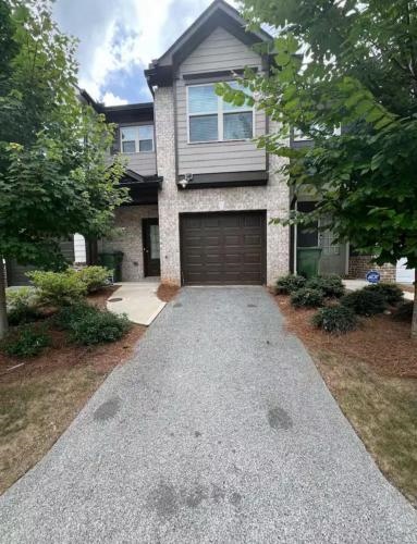 Meadowstone Lane Haven - Modern Atlanta Stay