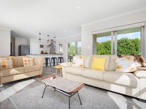 Modern Beach Break Waihi Beach Holiday Home