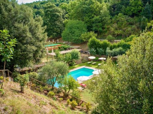 Brucina - Private holiday apartment with shared pool