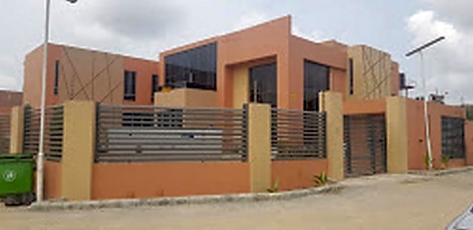 649 Suites