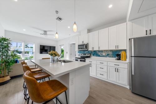 Affordable Luxury Apartments, 3 Min to Beach