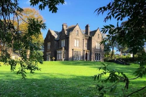 Luxury Ground Floor Flat, Uppermill, Saddleworth