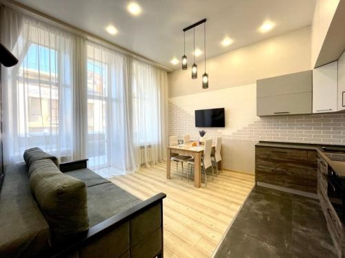 Central street on Sumska 82a