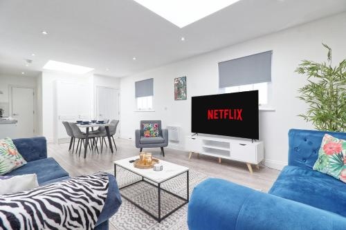 Chelmsford City Centre Modern Duplex With Parking, Wi-Fi & Netflix