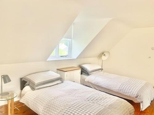 Delightful Ely house Bright and warm with cathedral view