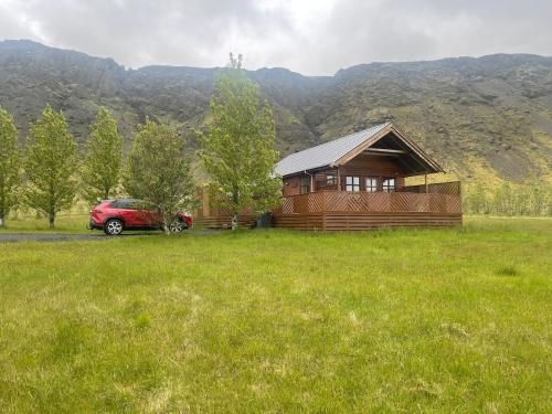 Giltun Warm and Scenic Cottage In The Heart of South