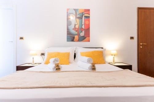 A soli 190m dal Mare Residenza Esclusiva con 2 Suite, 2 Bagni, Balcone con Vista e Area Fitness nel Cuore della Citta