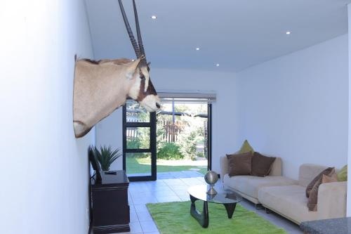 No 3 on Cladon :Jadde Apartments