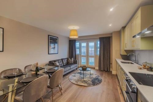 2BED/2BATH Bliss, Private Parking