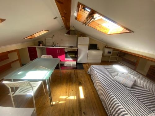 House Impar (Adults Only)