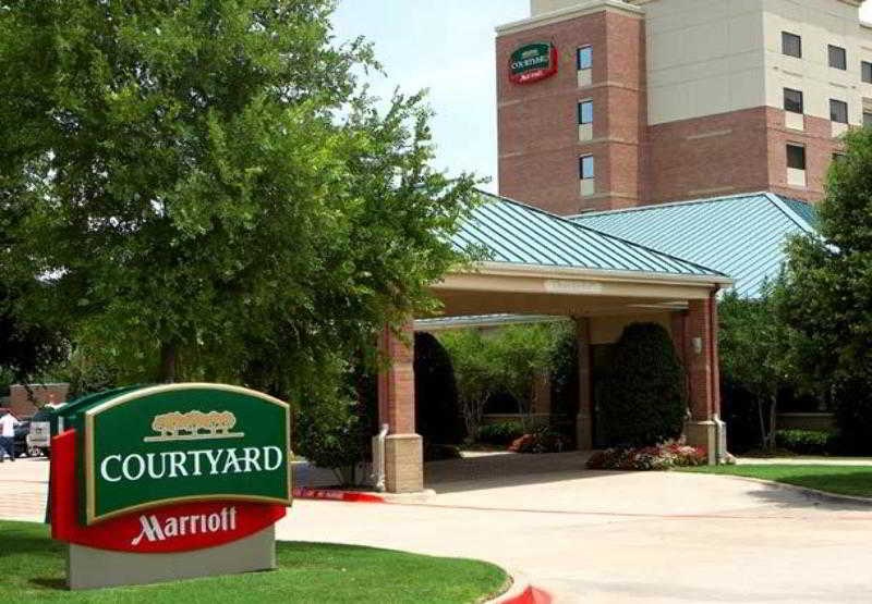Courtyard by Marriott Dallas Addison/Quorum Drive