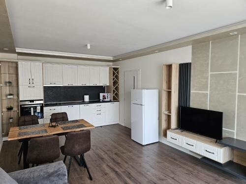 Amora Apartment