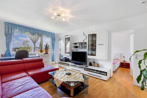 Helle ruhige Dachwohnung