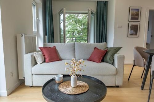 Spacious Apartments with Parking by Noclegi Renters