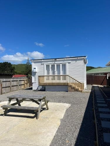 Cosy Studio Retreat in Porirua
