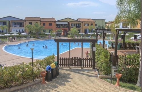 Casa Vacanze Ginevra & Carlotta Villaggio RIVAZZURRA POLICORO