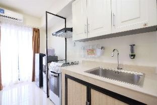 Comfort 2BR Meikarta Apartment By Travelio