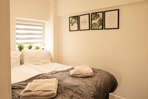Cosy Bedroom Apartment - Perfect for Contractors - Free Parking, Fast WiFi and Smart TV by Yoko Property