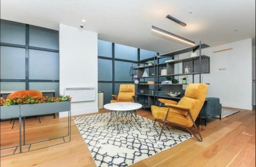Beautiful Modern Central Croydon Apartment