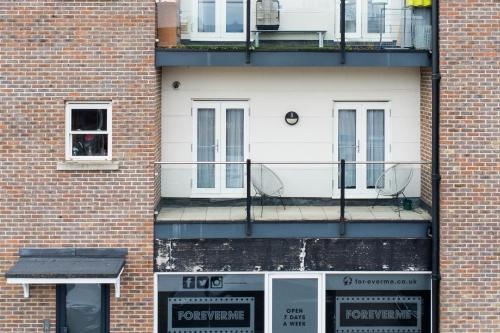 Velvet 2-Bedroom Apartment, Conduit Lane, Hoddesdon